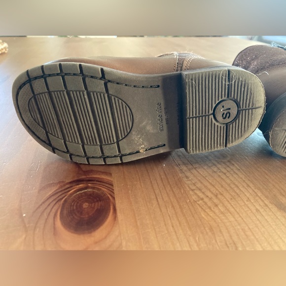 Stride Rite Lucy Boot 7.5T toddler girl in Mauve/Brown - Picture 8 of 14